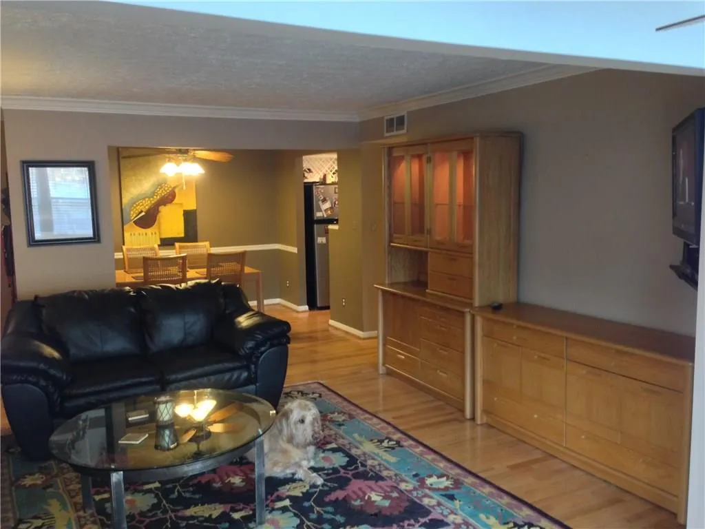 5141 Roswell Road Unit 6/41, Atlanta, Georgia 30342, 2 Bedrooms Bedrooms, ,2 BathroomsBathrooms,Residential,Sold,5141 Roswell Road Unit 6/41,5791346