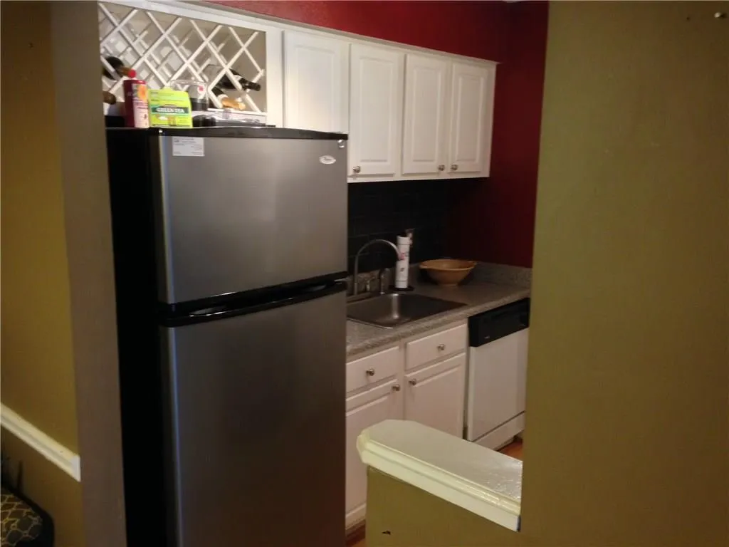 5141 Roswell Road Unit 6/41, Atlanta, Georgia 30342, 2 Bedrooms Bedrooms, ,2 BathroomsBathrooms,Residential,Sold,5141 Roswell Road Unit 6/41,5791346