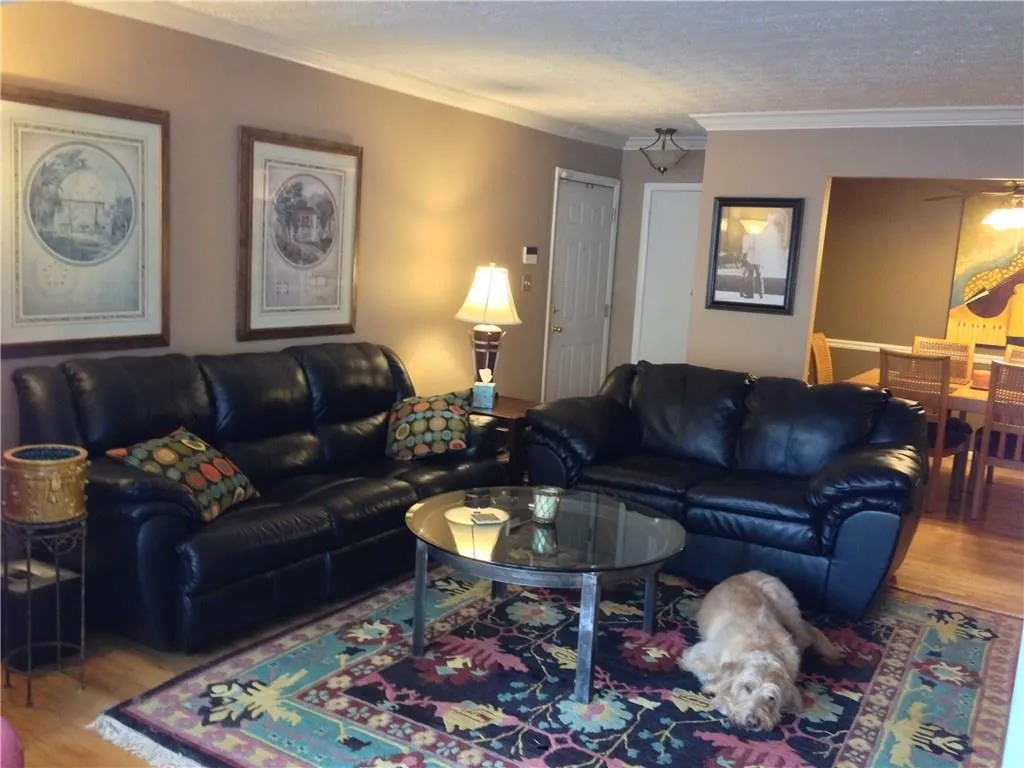 5141 Roswell Road Unit 6/41, Atlanta, Georgia 30342, 2 Bedrooms Bedrooms, ,2 BathroomsBathrooms,Residential,Sold,5141 Roswell Road Unit 6/41,5791346
