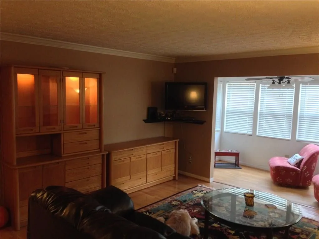 5141 Roswell Road Unit 6/41, Atlanta, Georgia 30342, 2 Bedrooms Bedrooms, ,2 BathroomsBathrooms,Residential,Sold,5141 Roswell Road Unit 6/41,5791346