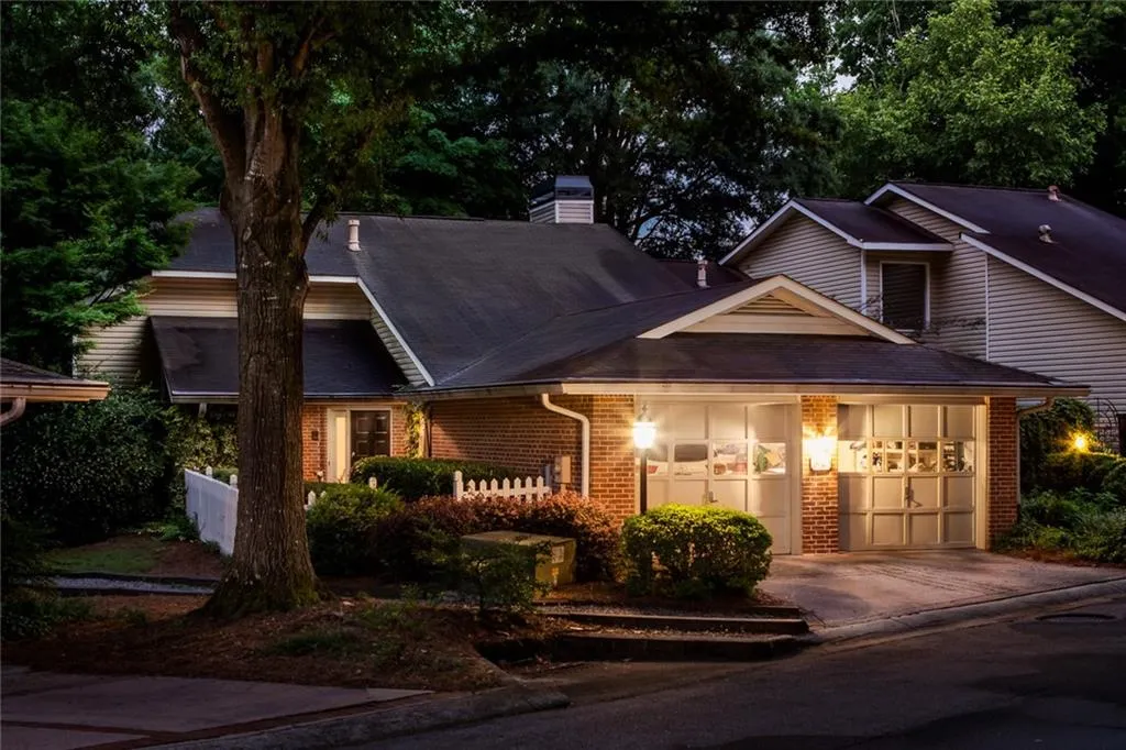 40 Waterford Court, Sandy Springs, Georgia 30328, 4 Bedrooms Bedrooms, ,2 BathroomsBathrooms,Residential,Sold,40 Waterford Court,6038144