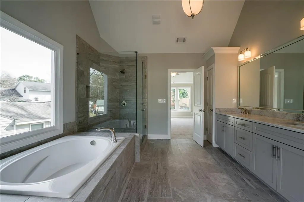 3215 Caldwell Road Ne, Brookhaven, Georgia 30319, 5 Bedrooms Bedrooms, ,4 BathroomsBathrooms,Residential,Sold,3215 Caldwell Road Ne,5779541