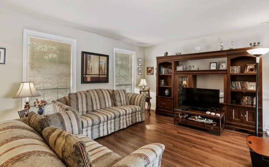 7307 Cardigan Circle, Sandy Springs, Georgia 30328, 4 Bedrooms Bedrooms, ,3 BathroomsBathrooms,Residential,Sold,7307 Cardigan Circle,6894960