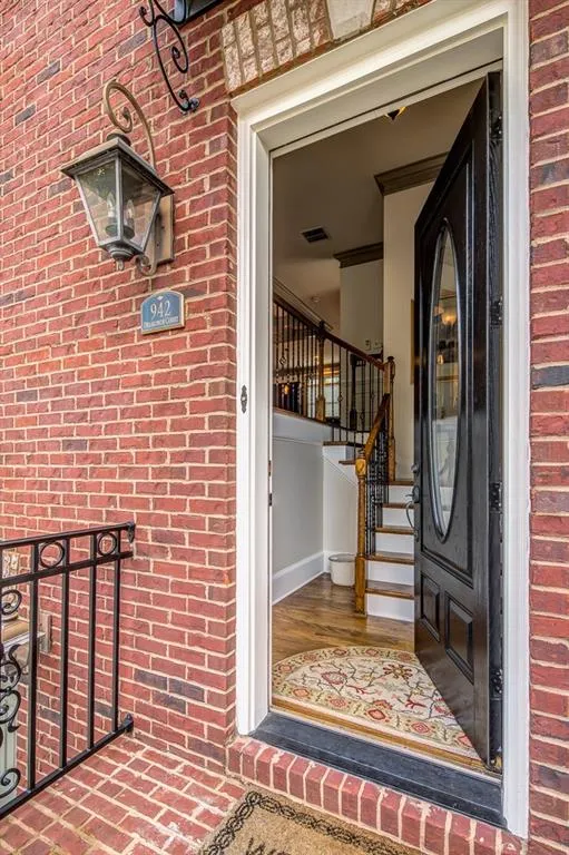 942 Delaronde Court, Sandy Springs, Georgia 30328, 4 Bedrooms Bedrooms, ,3 BathroomsBathrooms,Residential,Sold,942 Delaronde Court,5876487