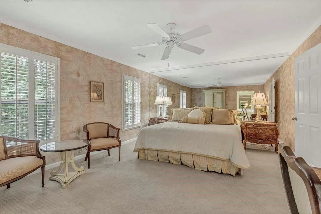 903 Dunwoody Chace, Sandy Springs, Georgia 30328, 3 Bedrooms Bedrooms, ,2 BathroomsBathrooms,Residential,Sold,903 Dunwoody Chace,6741814