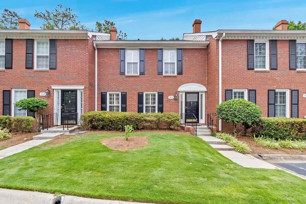 903 Dunwoody Chace, Sandy Springs, Georgia 30328, 3 Bedrooms Bedrooms, ,2 BathroomsBathrooms,Residential,Sold,903 Dunwoody Chace,6741814