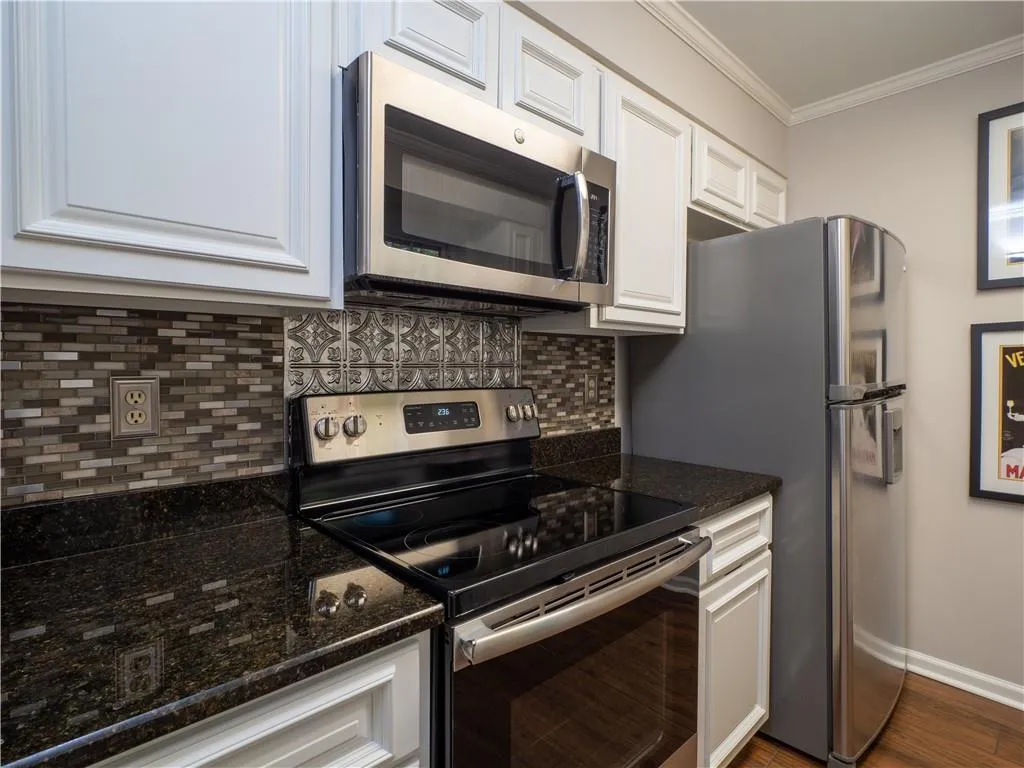 6502 Park Avenue Unit 6502, Sandy Springs, Georgia 30342, 2 Bedrooms Bedrooms, ,1 BathroomBathrooms,Residential,Sold,6502 Park Avenue Unit 6502,6868320