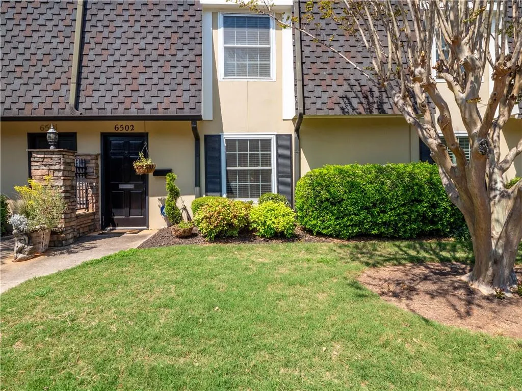 6502 Park Avenue Unit 6502, Sandy Springs, Georgia 30342, 2 Bedrooms Bedrooms, ,1 BathroomBathrooms,Residential,Sold,6502 Park Avenue Unit 6502,6868320