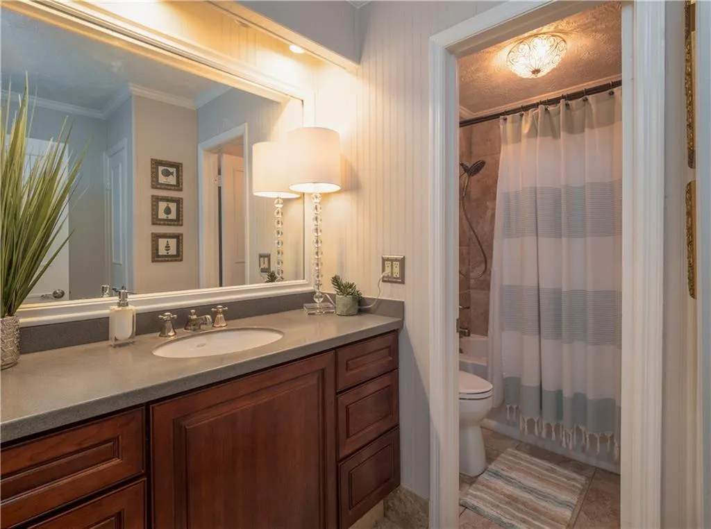 6502 Park Avenue Unit 6502, Sandy Springs, Georgia 30342, 2 Bedrooms Bedrooms, ,1 BathroomBathrooms,Residential,Sold,6502 Park Avenue Unit 6502,6868320
