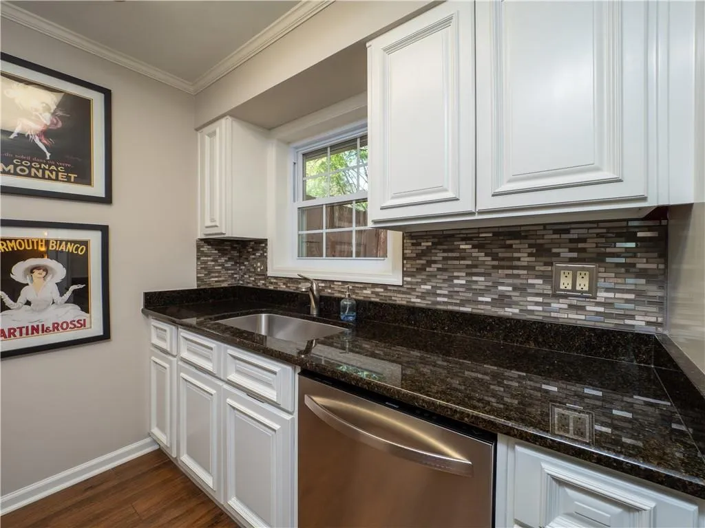 6502 Park Avenue Unit 6502, Sandy Springs, Georgia 30342, 2 Bedrooms Bedrooms, ,1 BathroomBathrooms,Residential,Sold,6502 Park Avenue Unit 6502,6868320