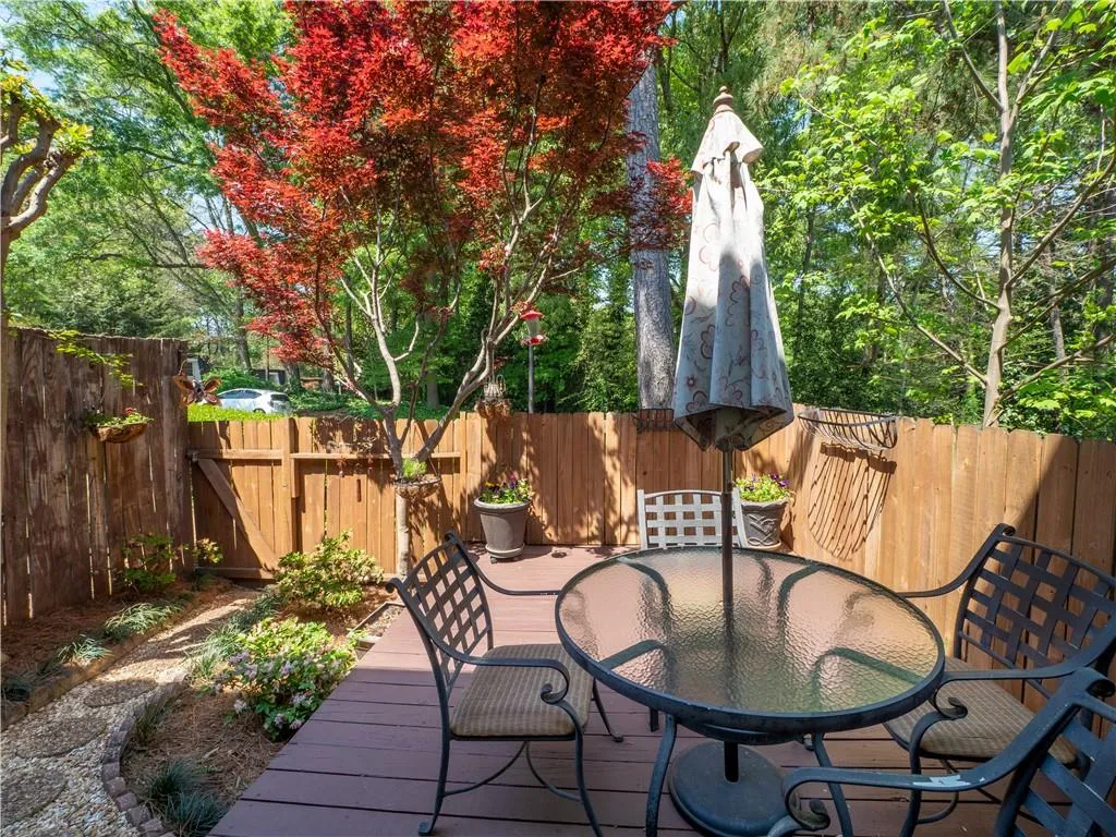 6502 Park Avenue Unit 6502, Sandy Springs, Georgia 30342, 2 Bedrooms Bedrooms, ,1 BathroomBathrooms,Residential,Sold,6502 Park Avenue Unit 6502,6868320