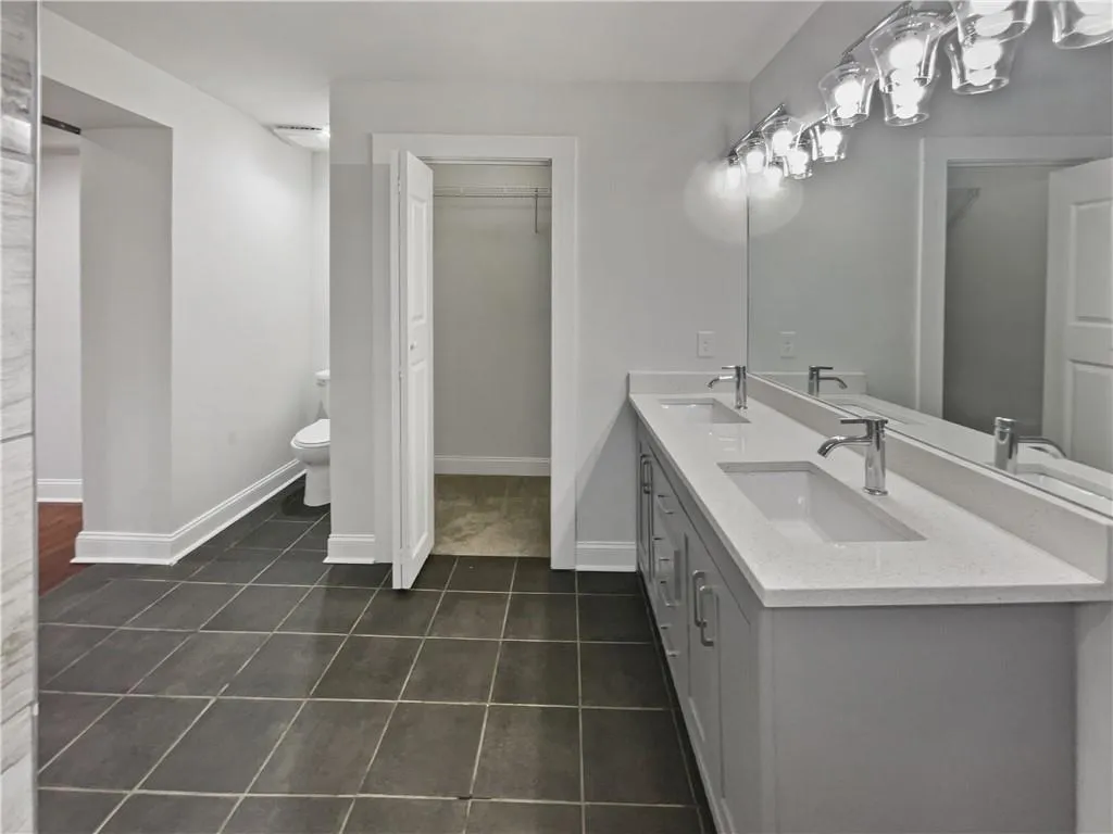 2548 Loghaven Drive Nw, Atlanta, Georgia 30318, 3 Bedrooms Bedrooms, ,2 BathroomsBathrooms,Residential,For Sale,2548 Loghaven Drive Nw,7532784