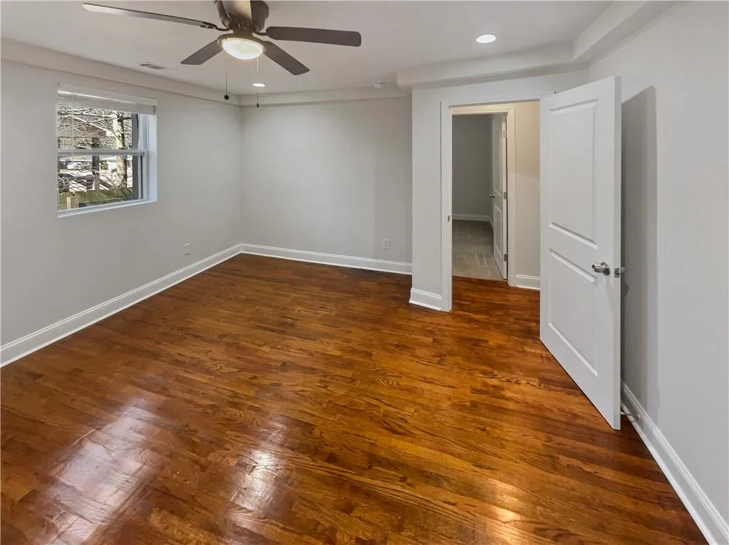 2548 Loghaven Drive Nw, Atlanta, Georgia 30318, 3 Bedrooms Bedrooms, ,2 BathroomsBathrooms,Residential,For Sale,2548 Loghaven Drive Nw,7532784
