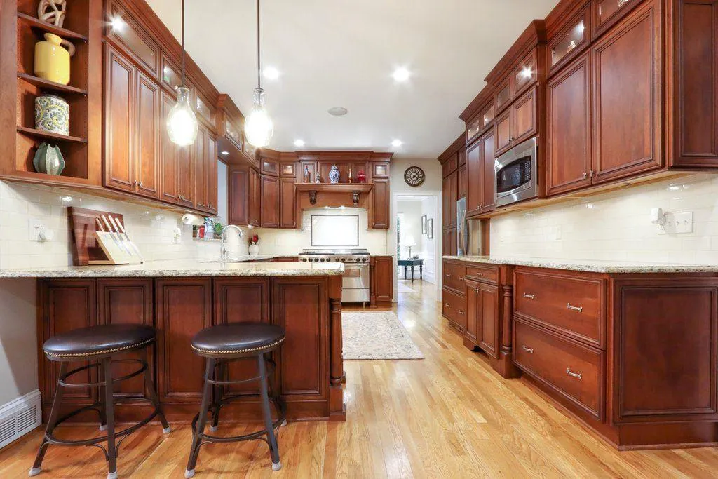 320 Quiet Water Lane, Sandy Springs, Georgia 30350, 5 Bedrooms Bedrooms, ,4 BathroomsBathrooms,Residential,Sold,320 Quiet Water Lane,6946252