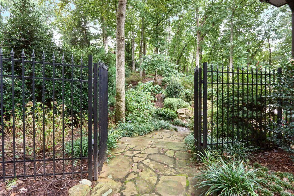 320 Quiet Water Lane, Sandy Springs, Georgia 30350, 5 Bedrooms Bedrooms, ,4 BathroomsBathrooms,Residential,Sold,320 Quiet Water Lane,6946252