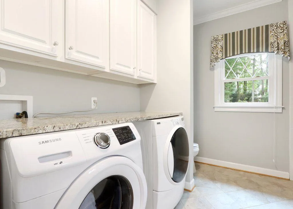 320 Quiet Water Lane, Sandy Springs, Georgia 30350, 5 Bedrooms Bedrooms, ,4 BathroomsBathrooms,Residential,Sold,320 Quiet Water Lane,6946252