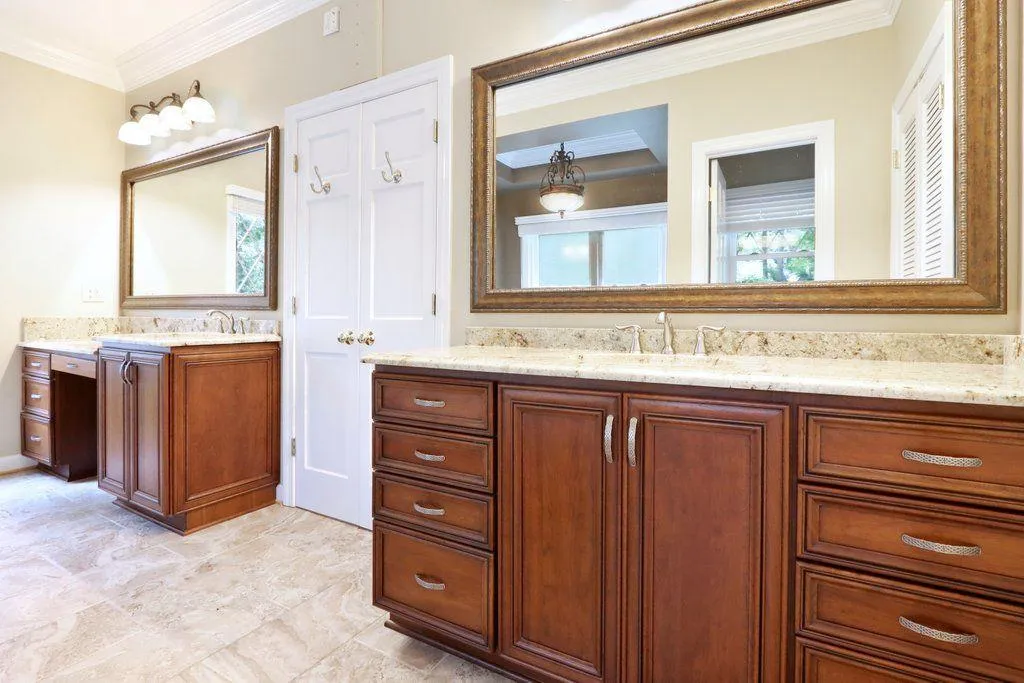 320 Quiet Water Lane, Sandy Springs, Georgia 30350, 5 Bedrooms Bedrooms, ,4 BathroomsBathrooms,Residential,Sold,320 Quiet Water Lane,6946252