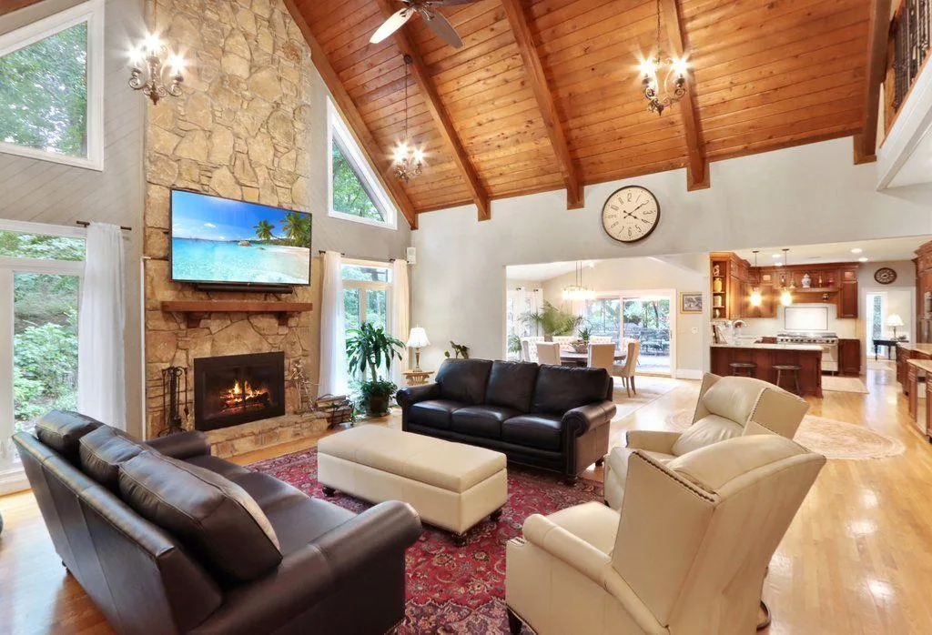 320 Quiet Water Lane, Sandy Springs, Georgia 30350, 5 Bedrooms Bedrooms, ,4 BathroomsBathrooms,Residential,Sold,320 Quiet Water Lane,6946252