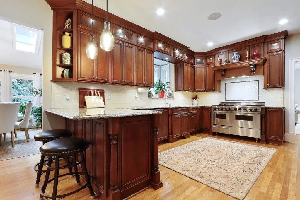 320 Quiet Water Lane, Sandy Springs, Georgia 30350, 5 Bedrooms Bedrooms, ,4 BathroomsBathrooms,Residential,Sold,320 Quiet Water Lane,6946252