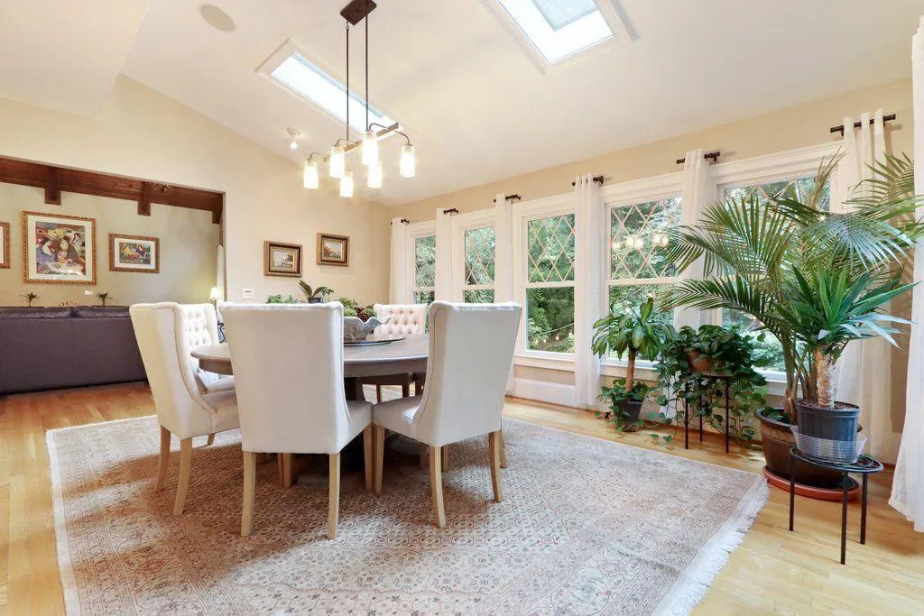 320 Quiet Water Lane, Sandy Springs, Georgia 30350, 5 Bedrooms Bedrooms, ,4 BathroomsBathrooms,Residential,Sold,320 Quiet Water Lane,6946252