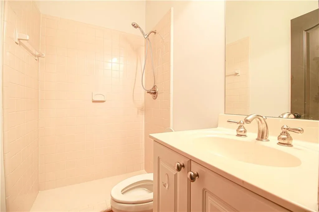 1031 Pearl Point, Atlanta, Georgia 30328, 2 Bedrooms Bedrooms, ,3 BathroomsBathrooms,Residential,Sold,1031 Pearl Point,7094181