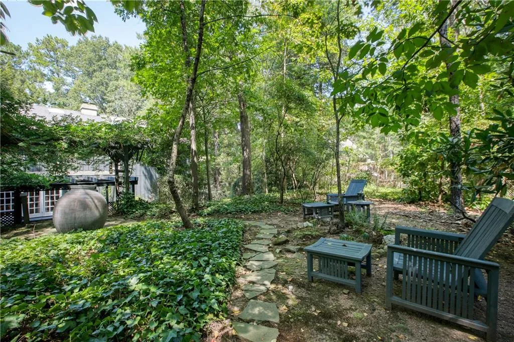 7905 Innsbruck Drive, Sandy Springs, Georgia 30350, 5 Bedrooms Bedrooms, ,3 BathroomsBathrooms,Residential,Sold,7905 Innsbruck Drive,6600211
