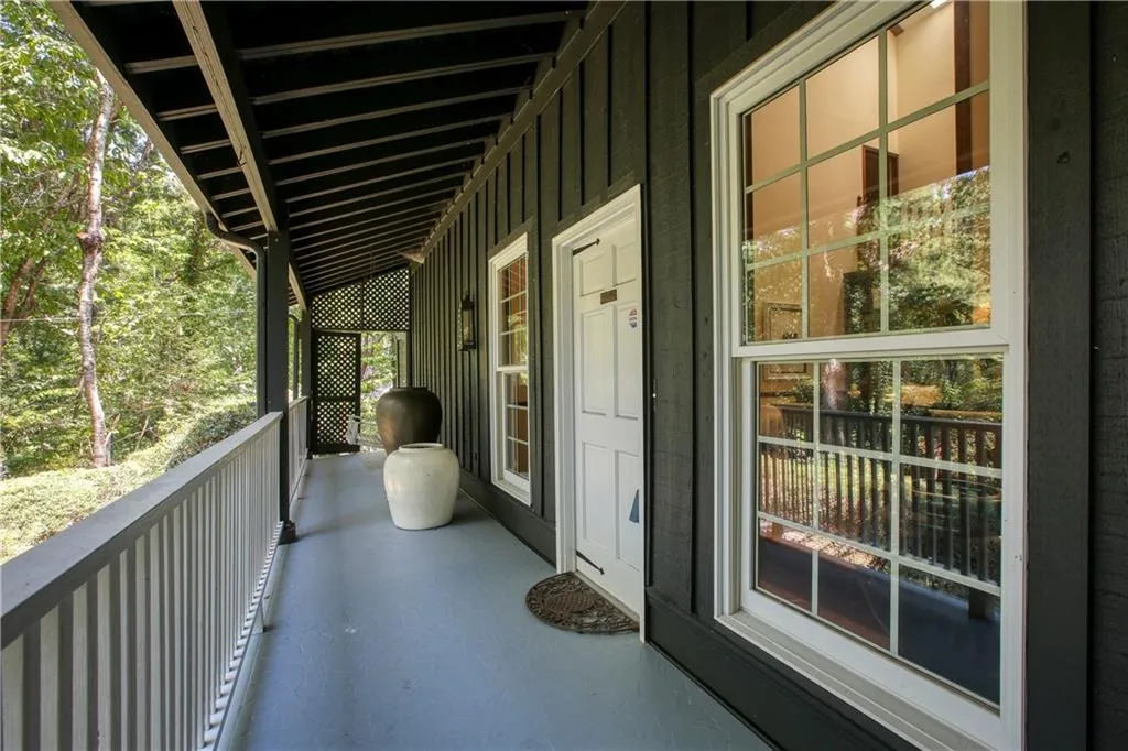 7905 Innsbruck Drive, Sandy Springs, Georgia 30350, 5 Bedrooms Bedrooms, ,3 BathroomsBathrooms,Residential,Sold,7905 Innsbruck Drive,6600211