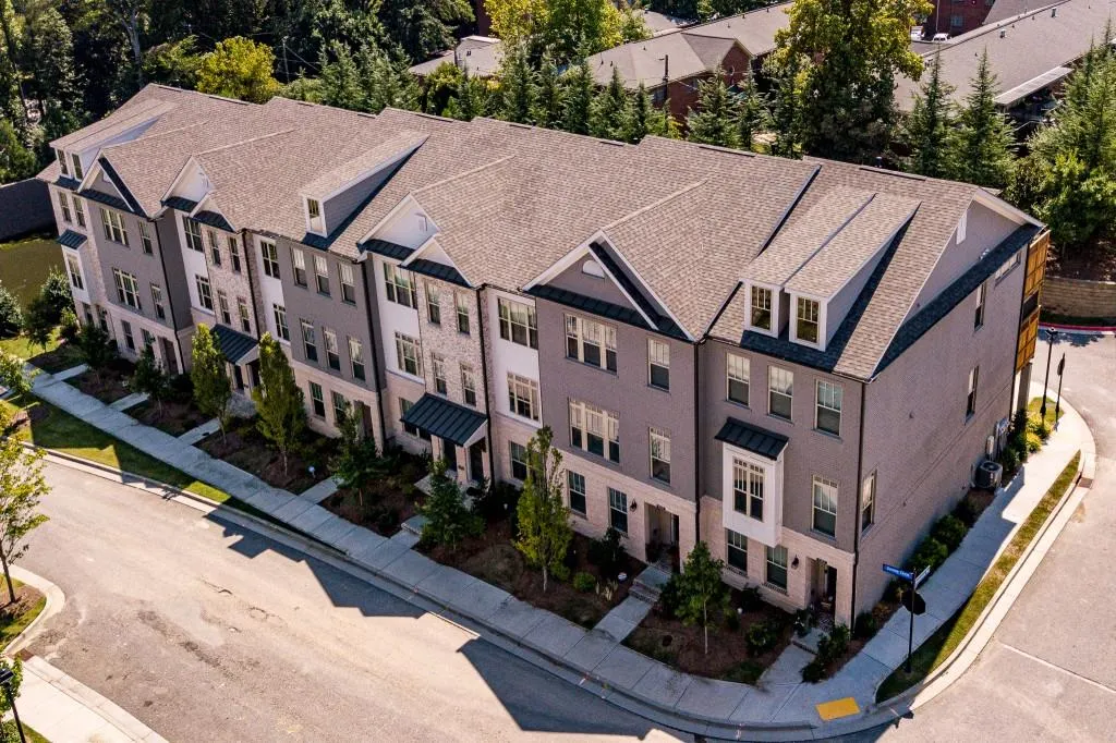 4255 Deming Circle, Sandy Springs, Georgia 30342, 3 Bedrooms Bedrooms, ,3 BathroomsBathrooms,Residential,Sold,4255 Deming Circle,6615902