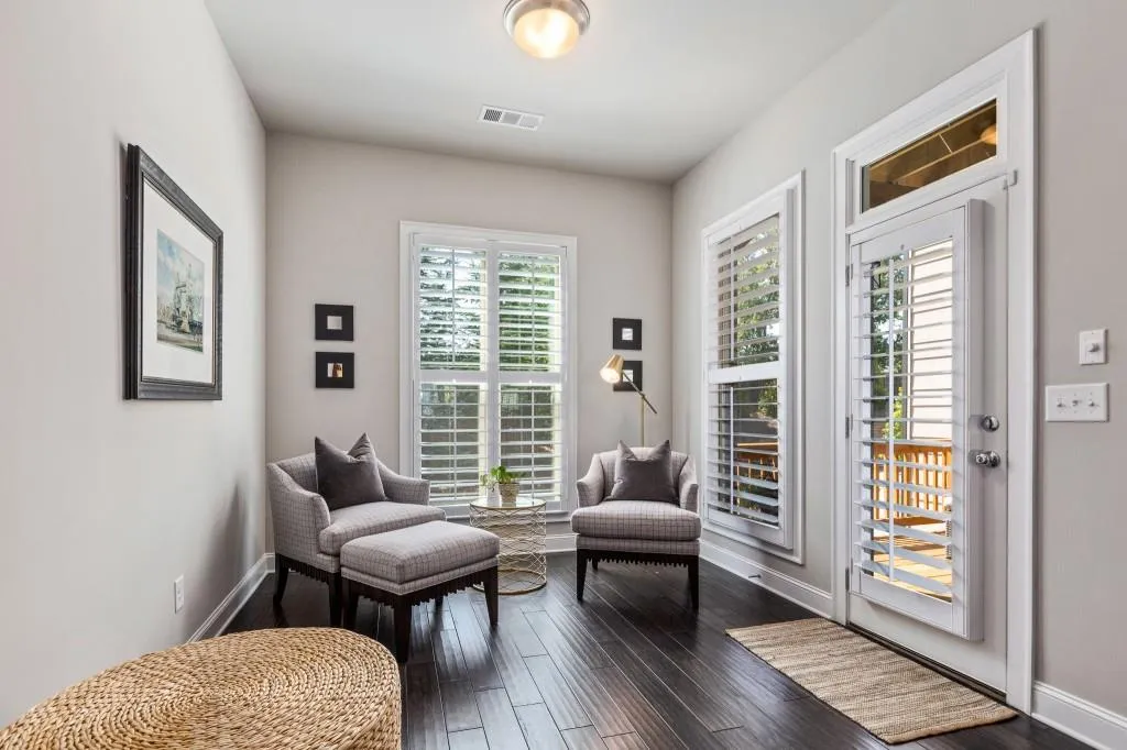 4255 Deming Circle, Sandy Springs, Georgia 30342, 3 Bedrooms Bedrooms, ,3 BathroomsBathrooms,Residential,Sold,4255 Deming Circle,6615902