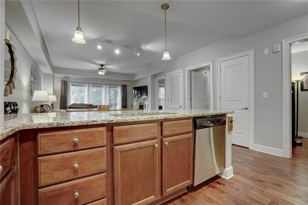 200 River Vista Drive Unit 310, Atlanta, Georgia 30339, 1 Bedroom Bedrooms, ,1 BathroomBathrooms,Residential,Sold,200 River Vista Drive Unit 310,6003859