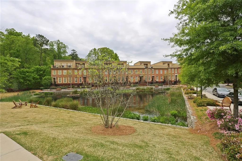 200 River Vista Drive Unit 310, Atlanta, Georgia 30339, 1 Bedroom Bedrooms, ,1 BathroomBathrooms,Residential,Sold,200 River Vista Drive Unit 310,6003859