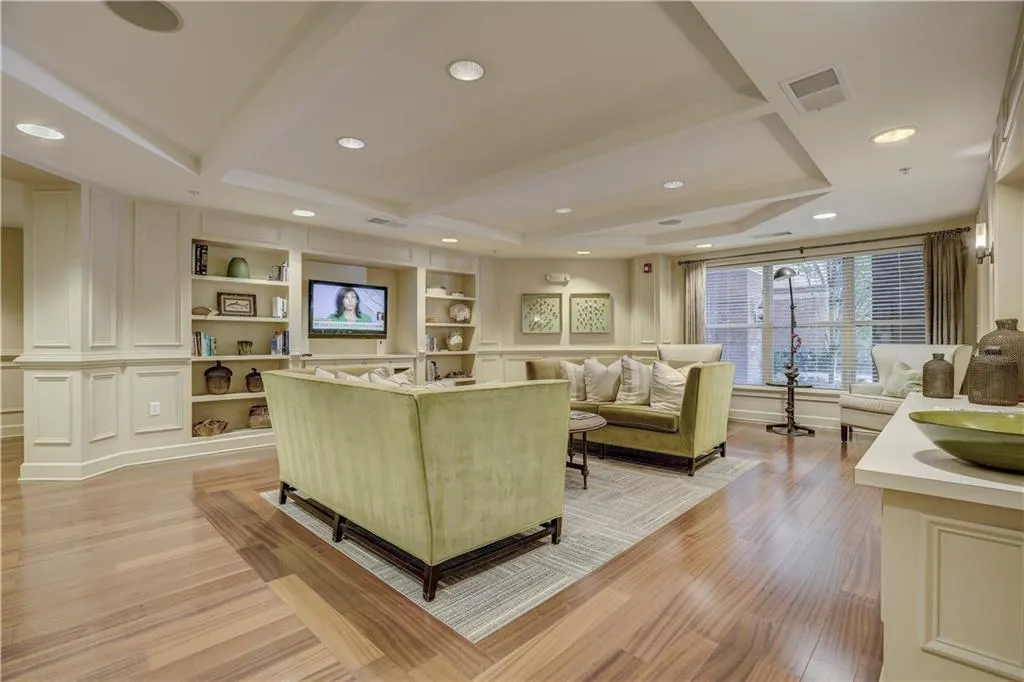 200 River Vista Drive Unit 310, Atlanta, Georgia 30339, 1 Bedroom Bedrooms, ,1 BathroomBathrooms,Residential,Sold,200 River Vista Drive Unit 310,6003859