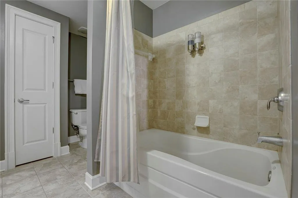 200 River Vista Drive Unit 310, Atlanta, Georgia 30339, 1 Bedroom Bedrooms, ,1 BathroomBathrooms,Residential,Sold,200 River Vista Drive Unit 310,6003859