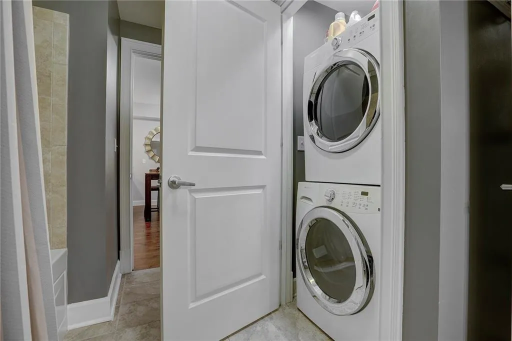 200 River Vista Drive Unit 310, Atlanta, Georgia 30339, 1 Bedroom Bedrooms, ,1 BathroomBathrooms,Residential,Sold,200 River Vista Drive Unit 310,6003859