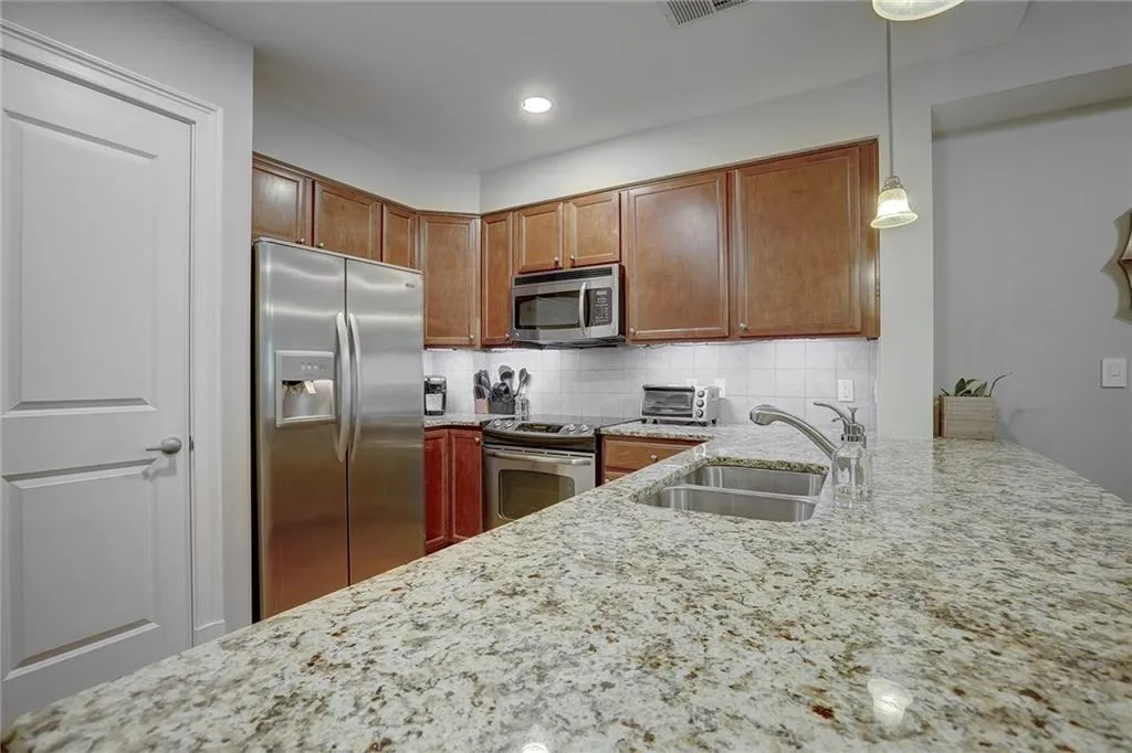 200 River Vista Drive Unit 310, Atlanta, Georgia 30339, 1 Bedroom Bedrooms, ,1 BathroomBathrooms,Residential,Sold,200 River Vista Drive Unit 310,6003859