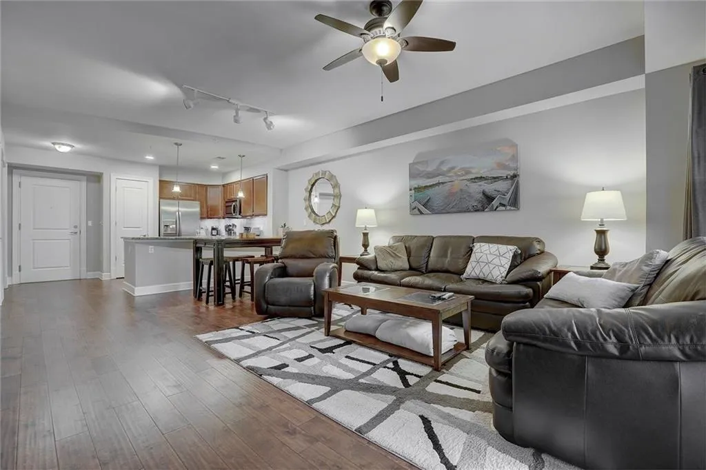 200 River Vista Drive Unit 310, Atlanta, Georgia 30339, 1 Bedroom Bedrooms, ,1 BathroomBathrooms,Residential,Sold,200 River Vista Drive Unit 310,6003859