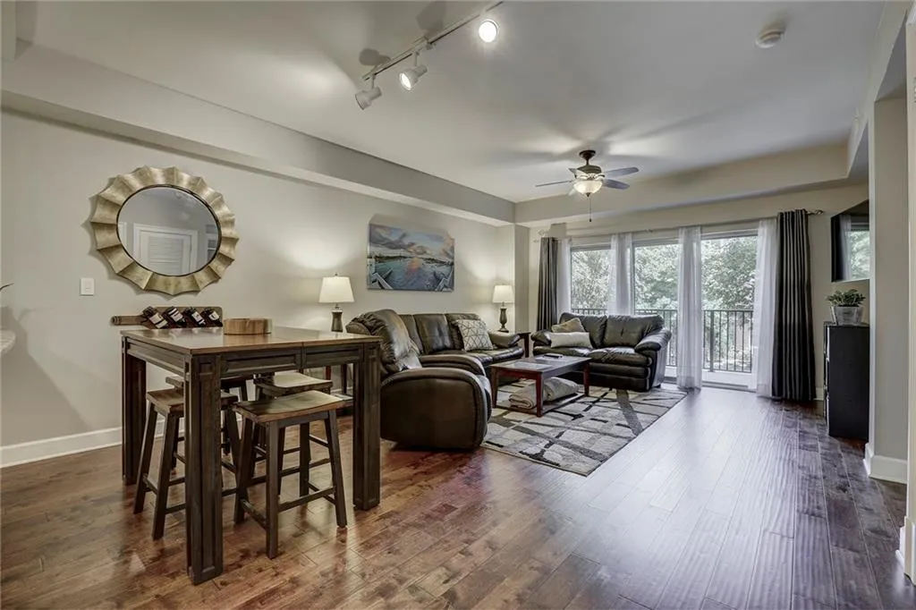 200 River Vista Drive Unit 310, Atlanta, Georgia 30339, 1 Bedroom Bedrooms, ,1 BathroomBathrooms,Residential,Sold,200 River Vista Drive Unit 310,6003859