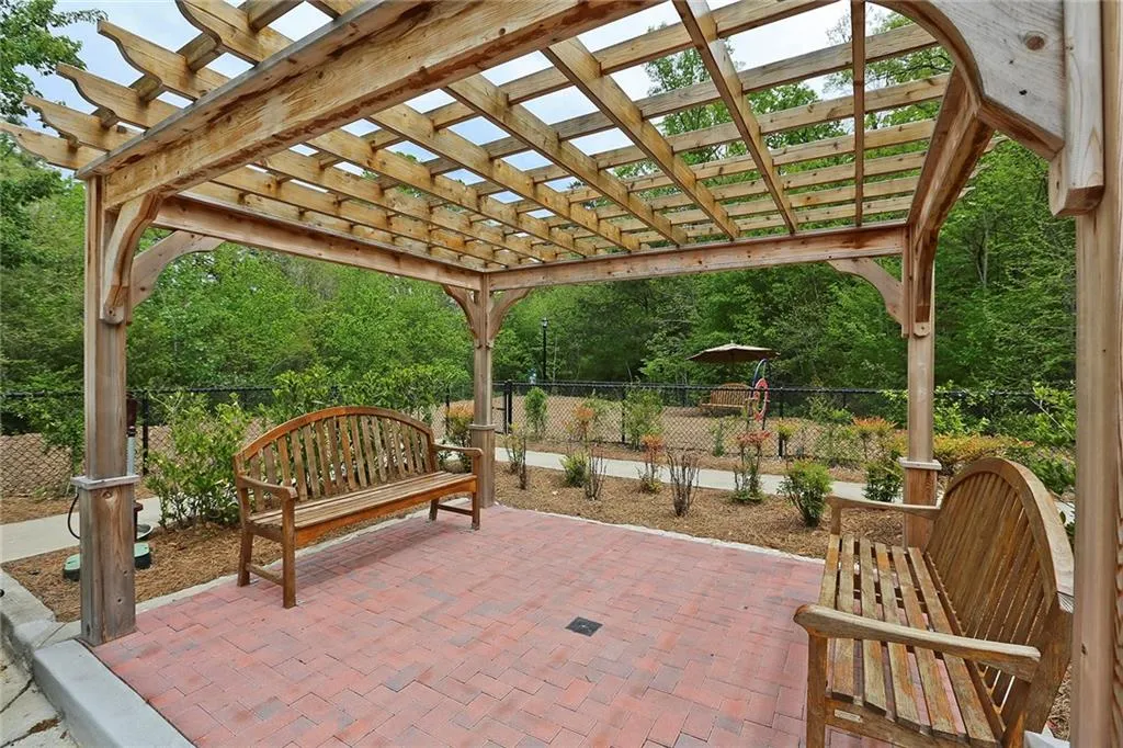 200 River Vista Drive Unit 310, Atlanta, Georgia 30339, 1 Bedroom Bedrooms, ,1 BathroomBathrooms,Residential,Sold,200 River Vista Drive Unit 310,6003859