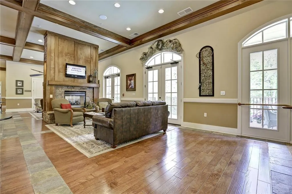 200 River Vista Drive Unit 310, Atlanta, Georgia 30339, 1 Bedroom Bedrooms, ,1 BathroomBathrooms,Residential,Sold,200 River Vista Drive Unit 310,6003859