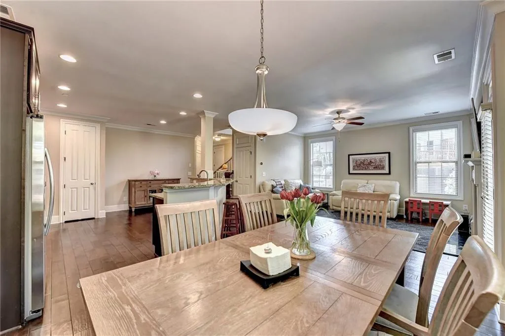 7500 Glisten Avenue, Atlanta, Georgia 30328, 3 Bedrooms Bedrooms, ,2 BathroomsBathrooms,Residential,Sold,7500 Glisten Avenue,6881124