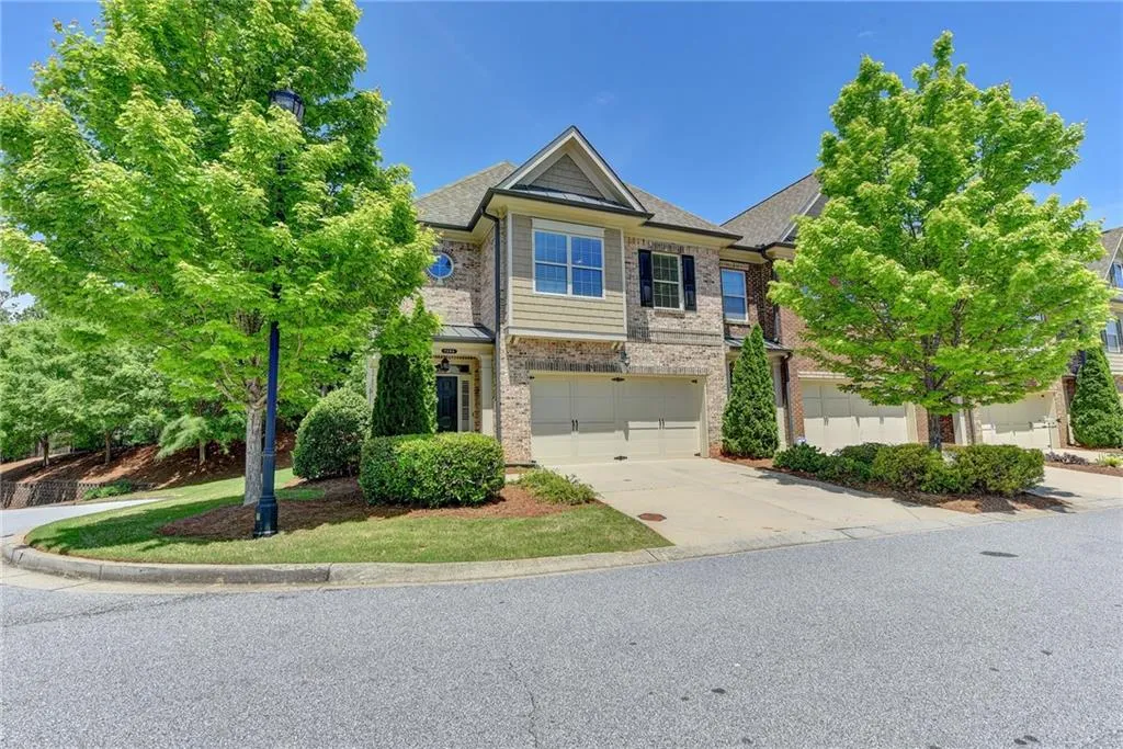 7500 Glisten Avenue, Atlanta, Georgia 30328, 3 Bedrooms Bedrooms, ,2 BathroomsBathrooms,Residential,Sold,7500 Glisten Avenue,6881124