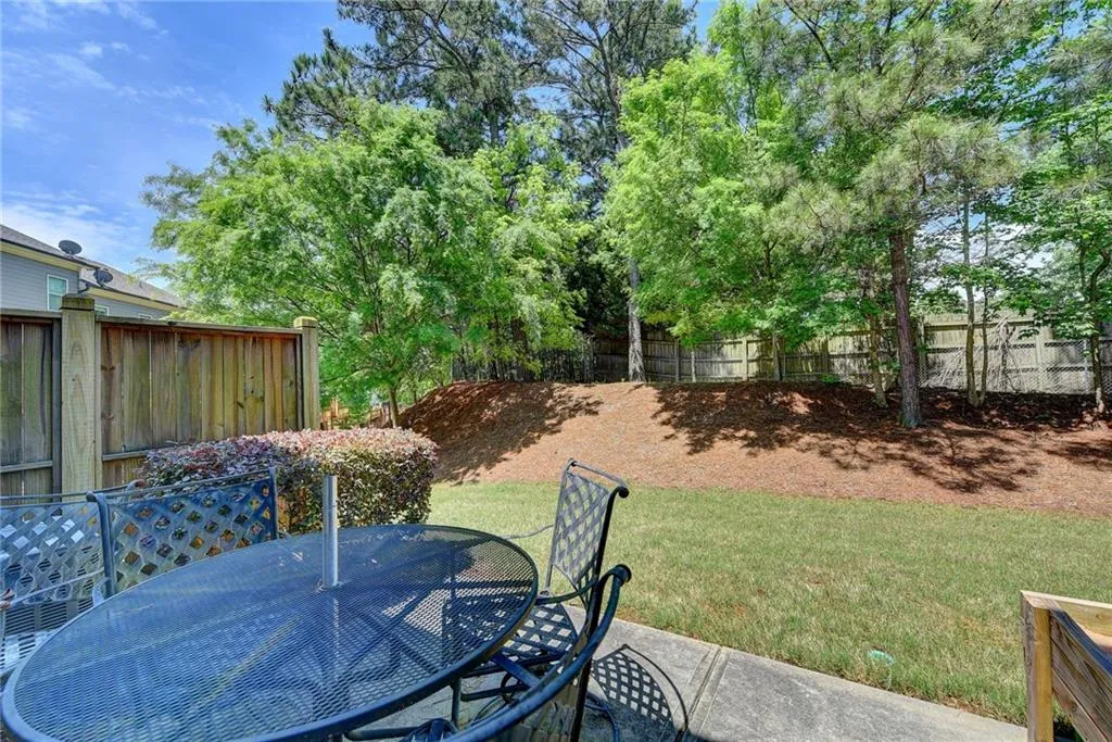 7500 Glisten Avenue, Atlanta, Georgia 30328, 3 Bedrooms Bedrooms, ,2 BathroomsBathrooms,Residential,Sold,7500 Glisten Avenue,6881124