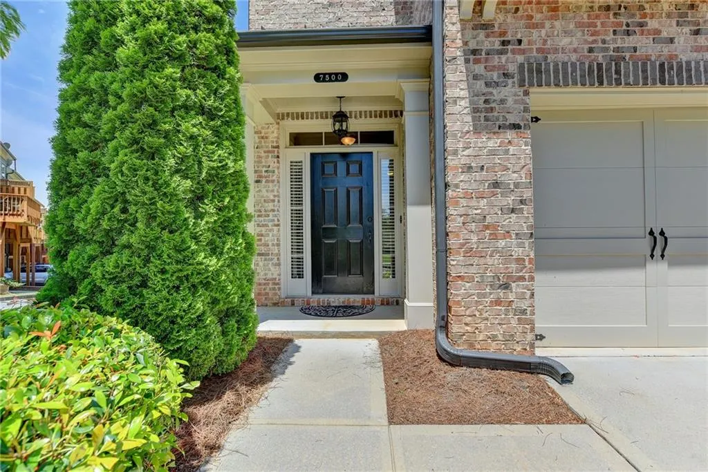 7500 Glisten Avenue, Atlanta, Georgia 30328, 3 Bedrooms Bedrooms, ,2 BathroomsBathrooms,Residential,Sold,7500 Glisten Avenue,6881124