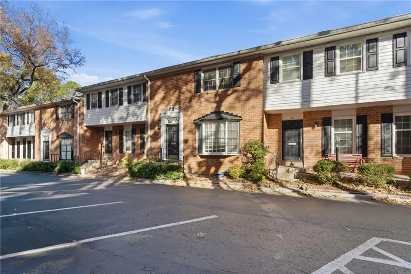 6520 Roswell Road Unit 79, Sandy Springs, Georgia 30328, 2 Bedrooms Bedrooms, ,1 BathroomBathrooms,Residential,For Sale,6520 Roswell Road Unit 79,7746404
