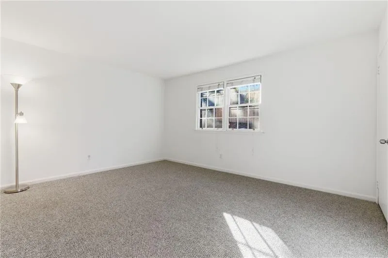 6520 Roswell Road Unit 79, Sandy Springs, Georgia 30328, 2 Bedrooms Bedrooms, ,1 BathroomBathrooms,Residential,For Sale,6520 Roswell Road Unit 79,7746404