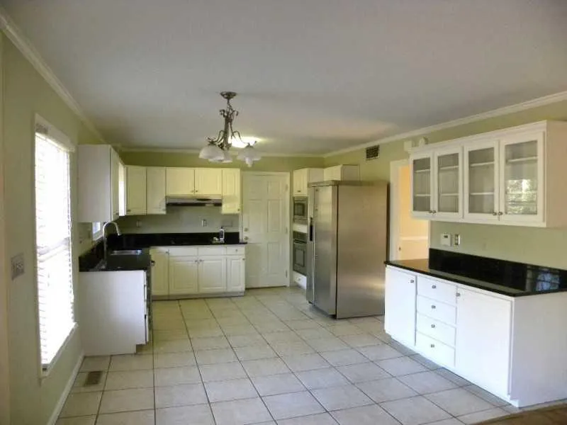 568 Timberland Drive, Atlanta, Georgia 30342, 4 Bedrooms Bedrooms, ,3 BathroomsBathrooms,Residential,Sold,568 Timberland Drive,5229478