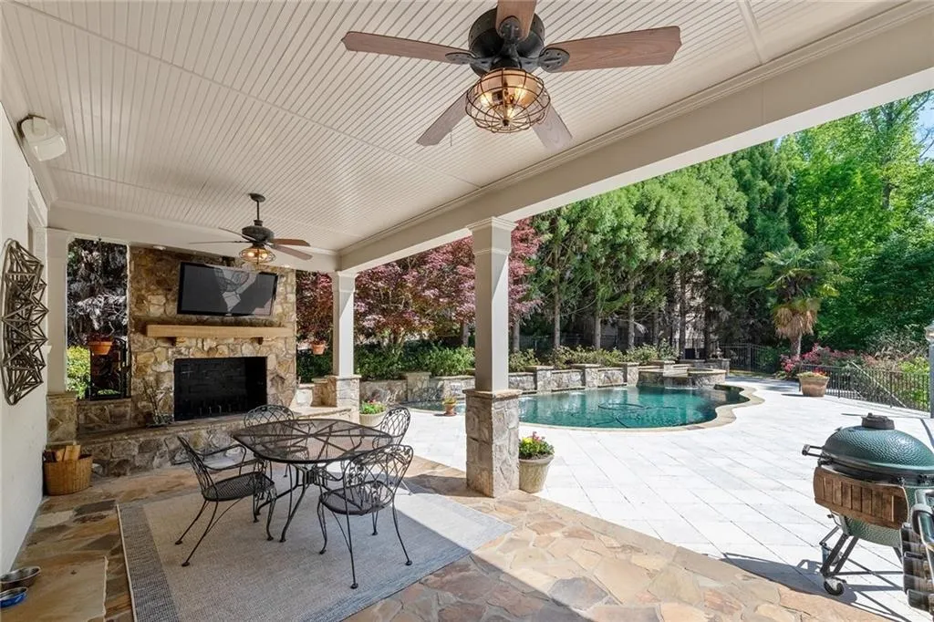 4737 Dudley Lane, Sandy Springs, Georgia 30327, 6 Bedrooms Bedrooms, ,5 BathroomsBathrooms,Residential,Sold,4737 Dudley Lane,7198037