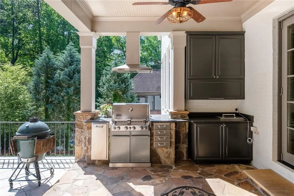 4737 Dudley Lane, Sandy Springs, Georgia 30327, 6 Bedrooms Bedrooms, ,5 BathroomsBathrooms,Residential,Sold,4737 Dudley Lane,7198037