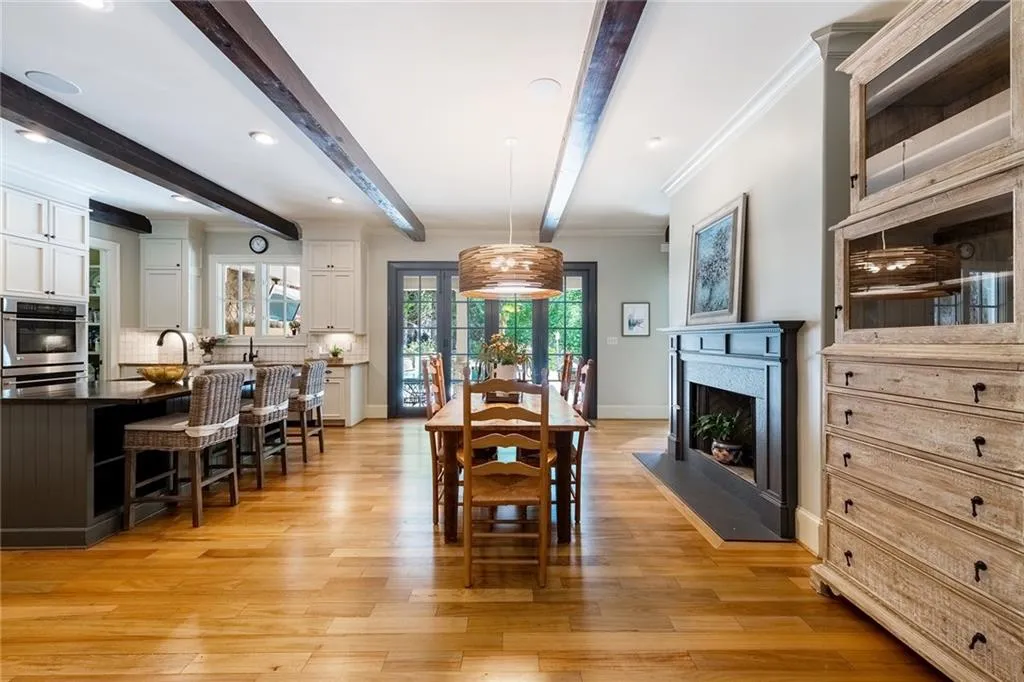 4737 Dudley Lane, Sandy Springs, Georgia 30327, 6 Bedrooms Bedrooms, ,5 BathroomsBathrooms,Residential,Sold,4737 Dudley Lane,7198037