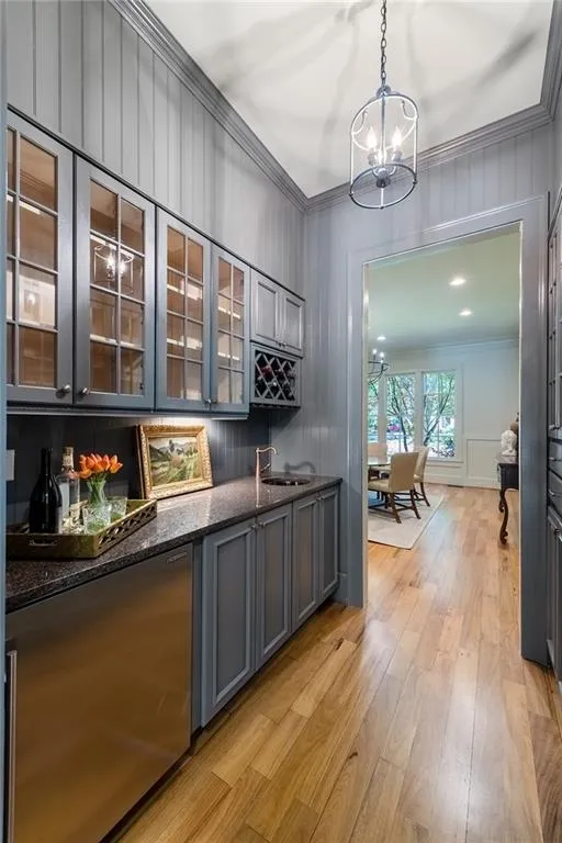 4737 Dudley Lane, Sandy Springs, Georgia 30327, 6 Bedrooms Bedrooms, ,5 BathroomsBathrooms,Residential,Sold,4737 Dudley Lane,7198037